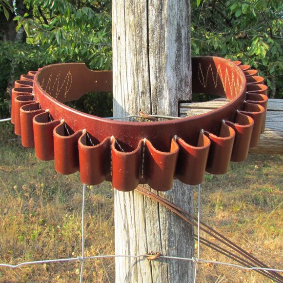 LEATHER AMMO BELT, HUNTING;32"- 37" WAIST, 2.5" WIDE, BRASS BUCKLE; HUNTER'S